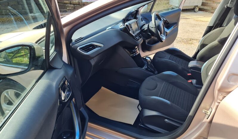 
								Used 2012 Peugeot 208 full									