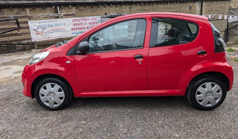 
								Used 2010 Citroen C1 full									