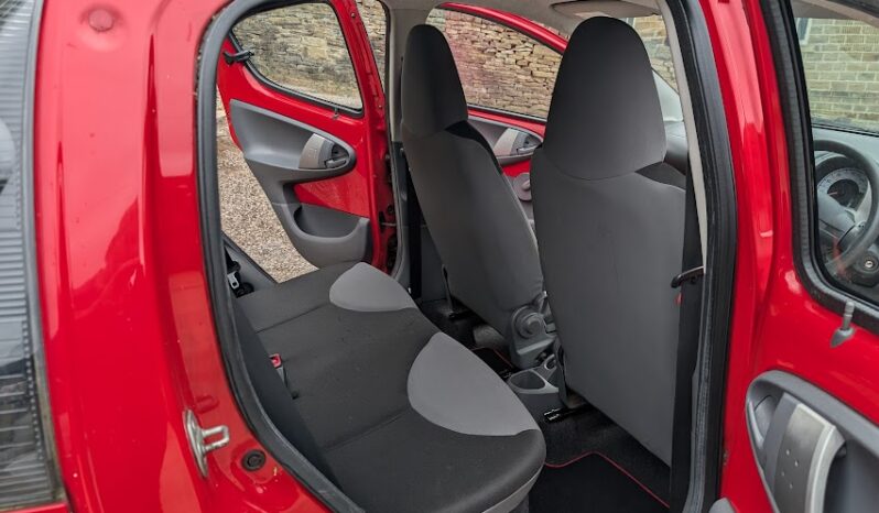 
								Used 2010 Citroen C1 full									