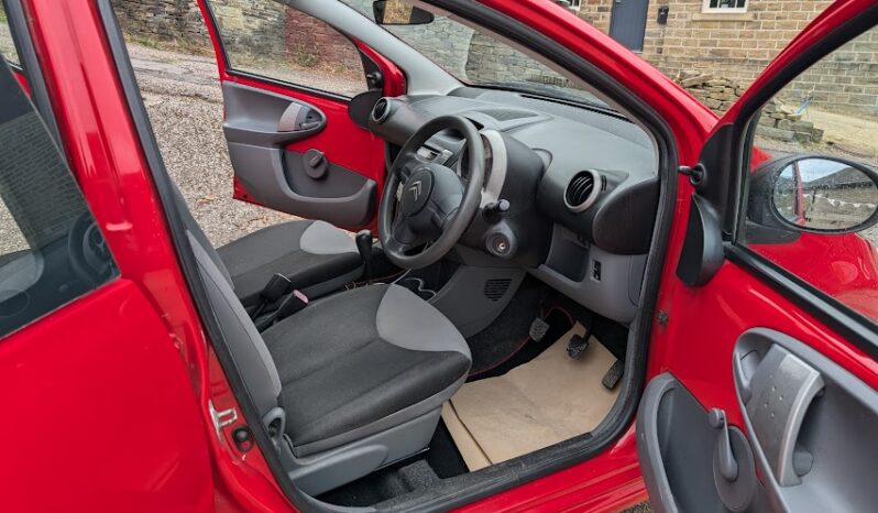 
								Used 2010 Citroen C1 full									