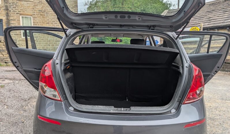 
								Used 2014 Hyundai Elantra full									
