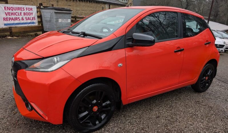 
								TOYOTA AYGO full									