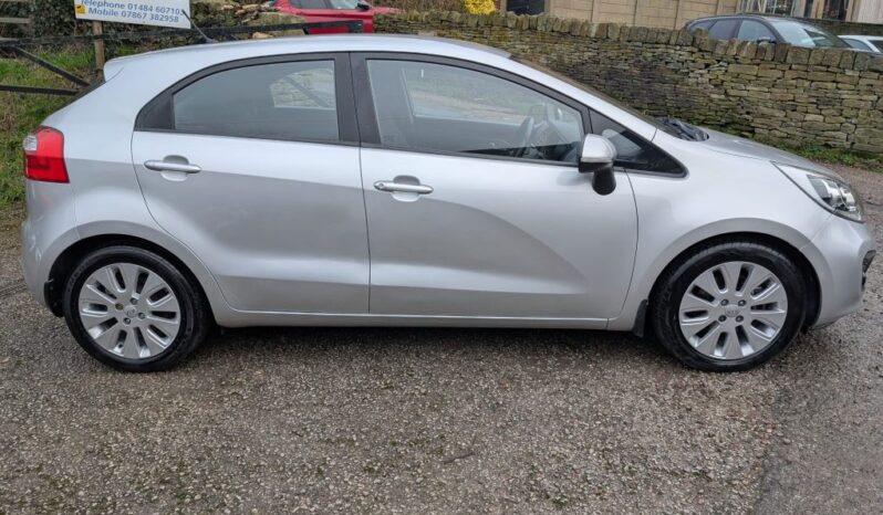 
								KIA RIO 1400 CRDI full									