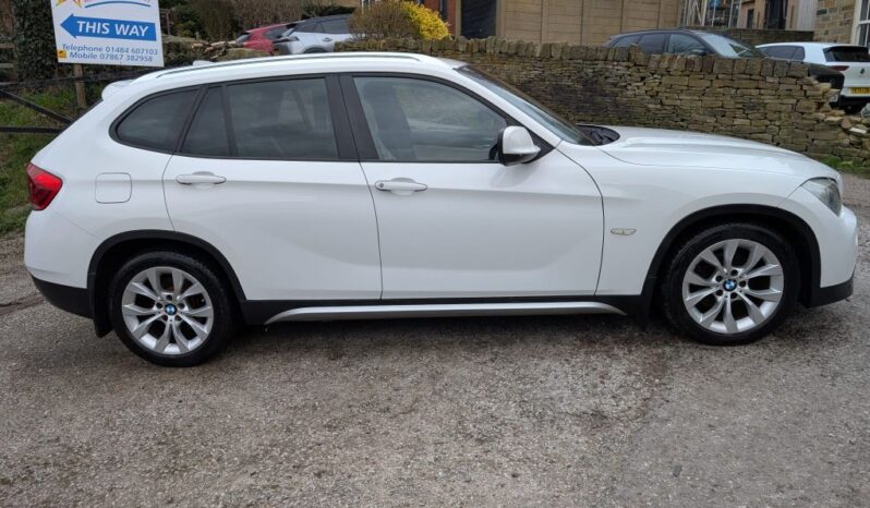 
								BMW X1 2,0 X DRIVE, SE full									