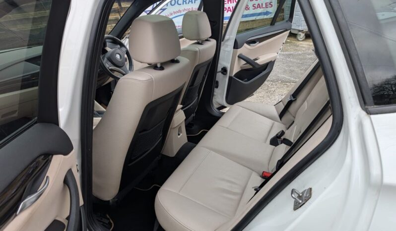 
								BMW X1 2,0 X DRIVE, SE full									