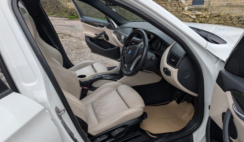 
								BMW X1 2,0 X DRIVE, SE full									